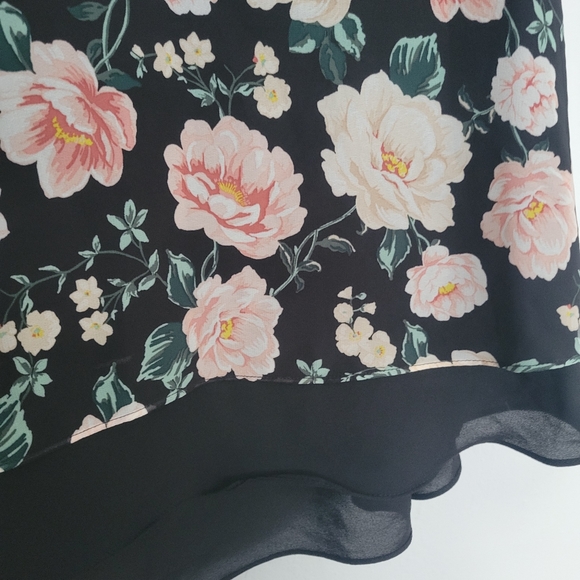 NWT Torrid Floral Chiffon Double Layer Tank | 1X - Picture 6 of 6